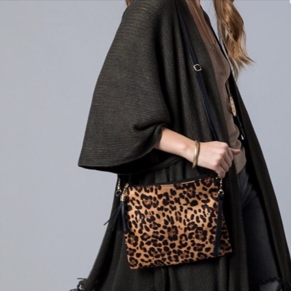 ✨LAST ONE✨FAUX FUR LEOPARD CROSSBODY/CLUTCH BAG - Picture 2 of 8